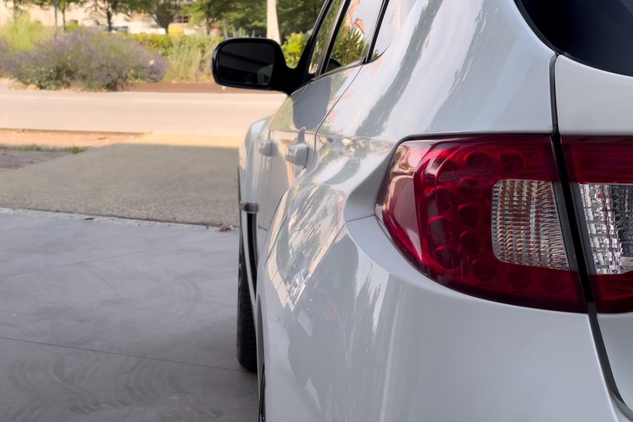 Subaru Impreza STI JDM 2.0