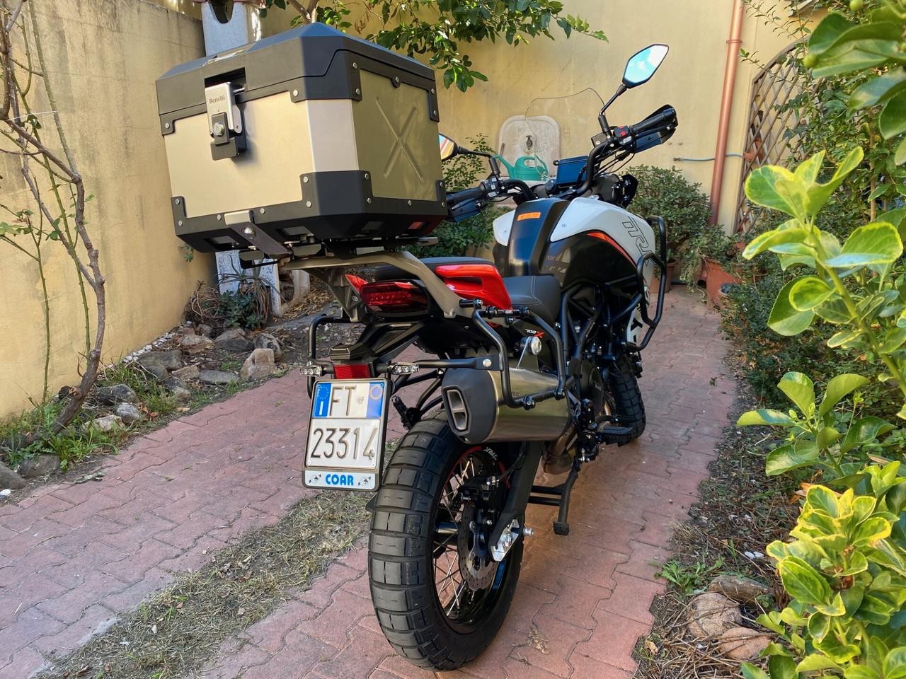 BENELLI TRK 702 x PARI AL NUOVO
