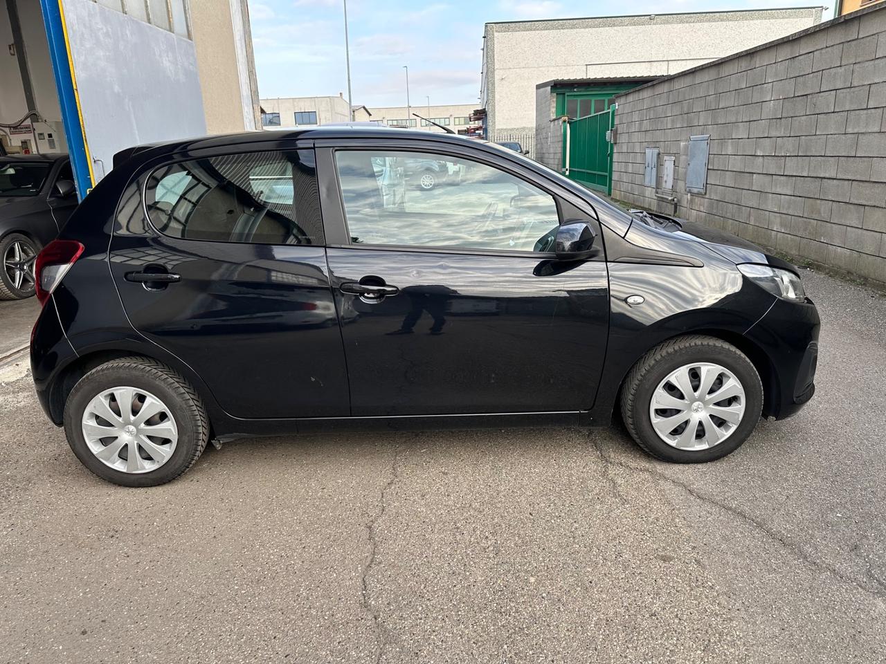 PEUGEOT 108 BENZINA NEOPATENTATI