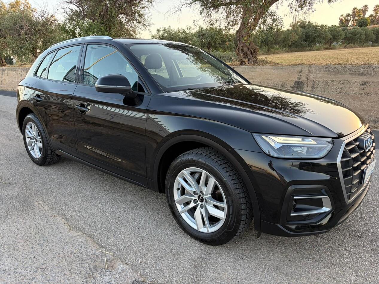 Audi Q5 35 2.0 tdi mhev 12V Business Avdanced s-tronic