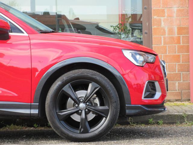 AUDI Q3 35 TDI S tronic Business Advanced