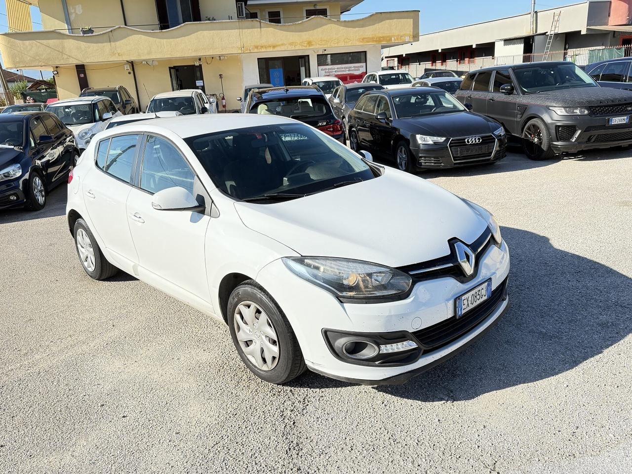 RENAULT MEGANE 1.5 DCI ADATTA NEOPATENTATI