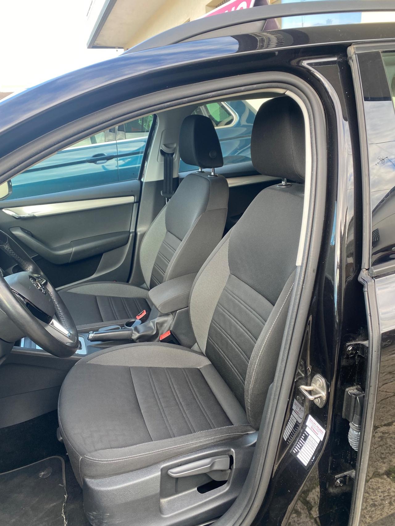 Skoda Octavia 1.5 DSG Wagon Executive G-Tec