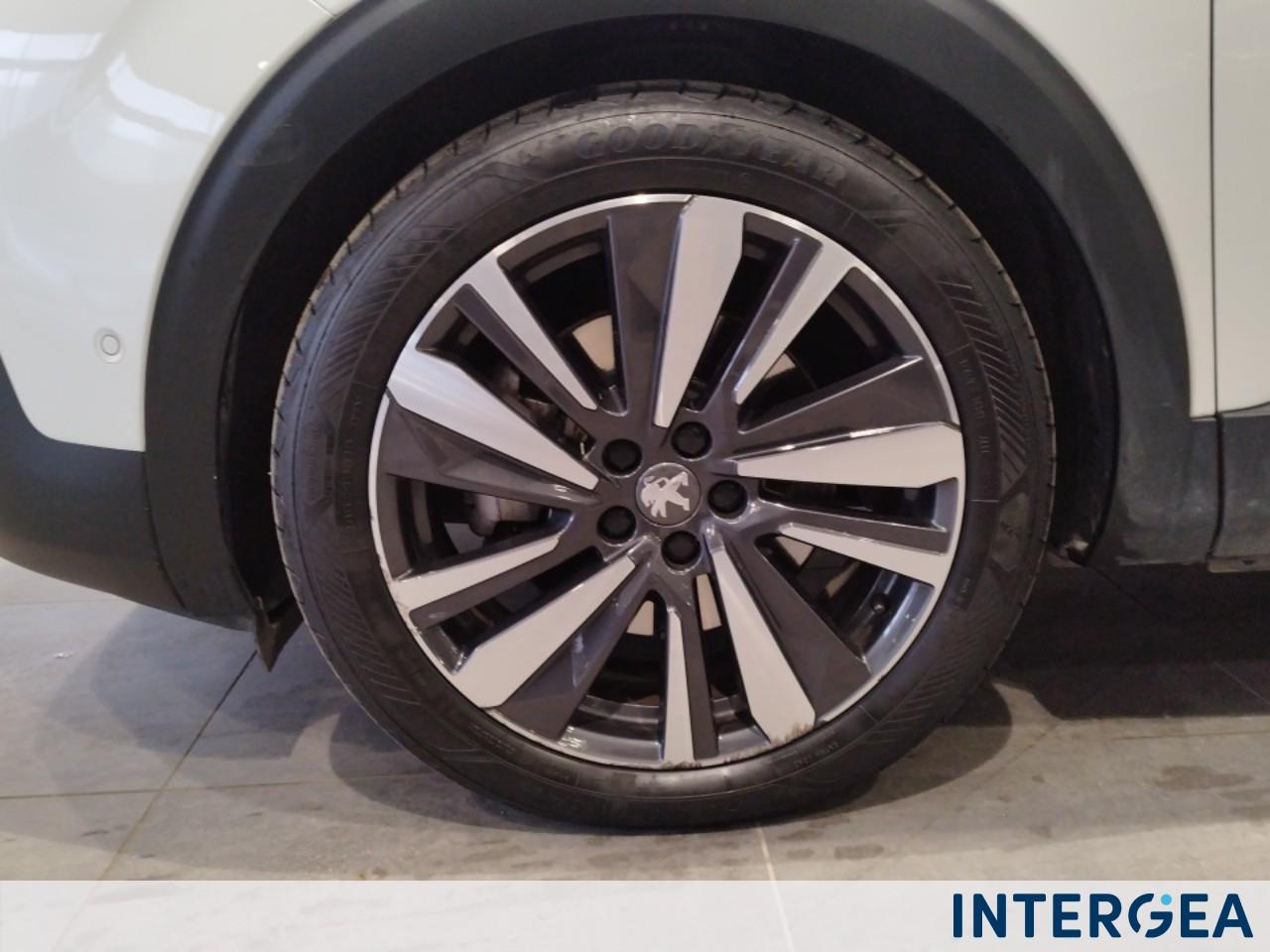 PEUGEOT 3008 1.6 hybrid4 phev GT 300cv e-eat8