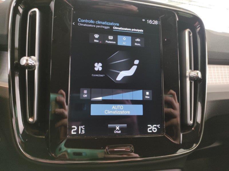 VOLVO XC40 (2017-->) - XC40 T5 Recharge Plug-in Hybrid Inscription Expression
