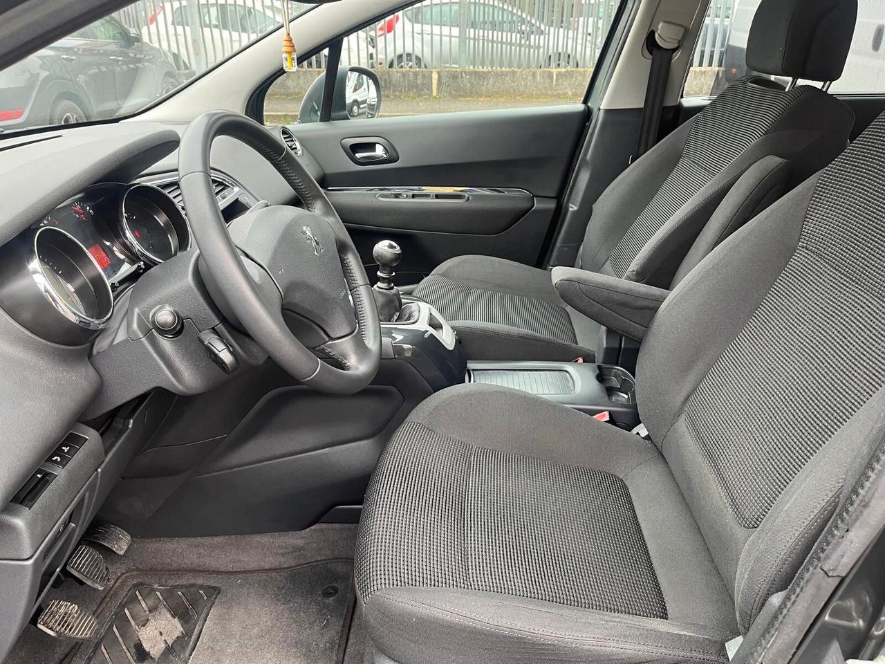 Peugeot 5008 1.6 HDi 112CV Active