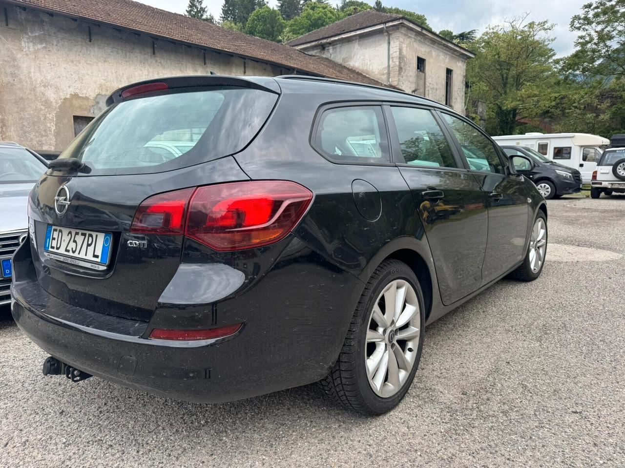Opel Astra 1.7 CDTI 125CV Sports Tourer Elective GANCIO TRAINO