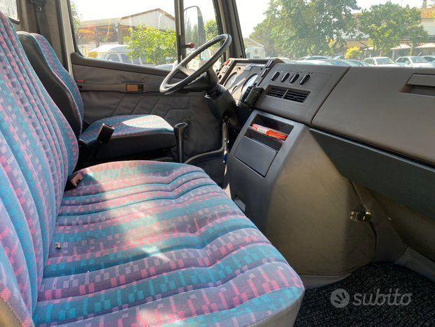 Mercedes carro attrezzi scarrabile con gru