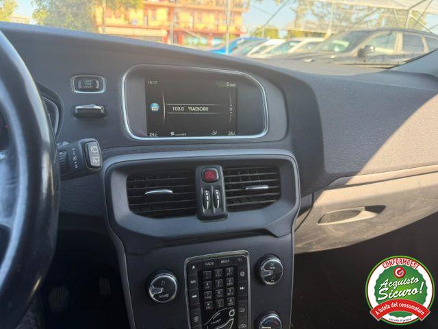 VOLVO V40 D2 Momentum