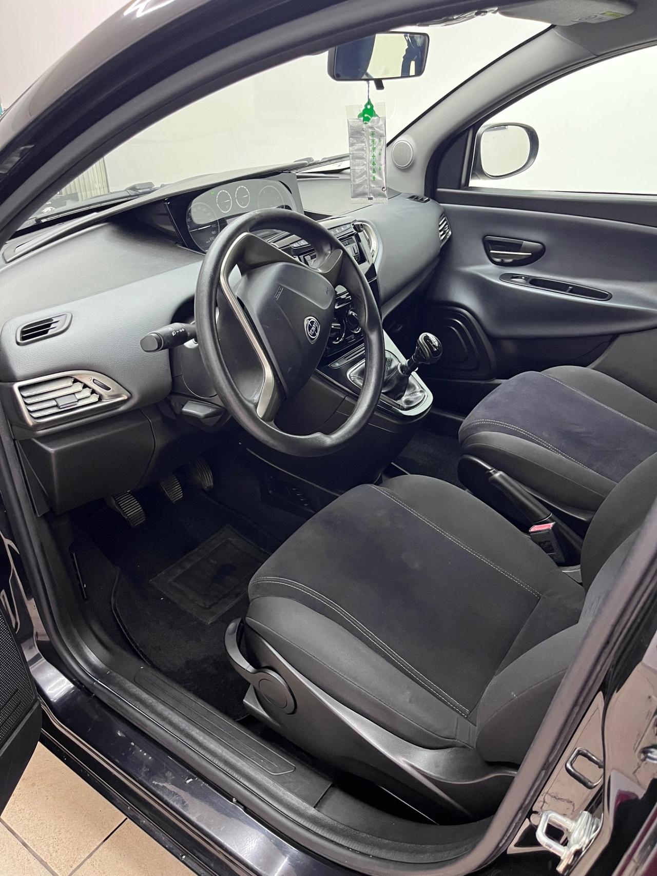 Lancia Ypsilon 1.3 MJT 16V 95 CV 5 porte S&S Gold