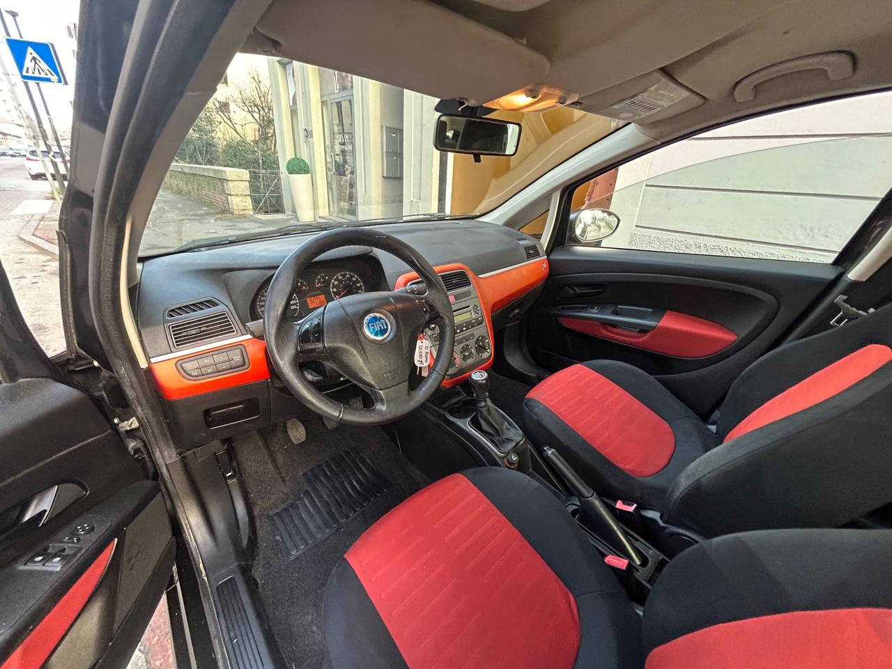 Fiat Grande Punto 1.2 Dynamic 65cv *100.000KM*NEOPATENTATI*