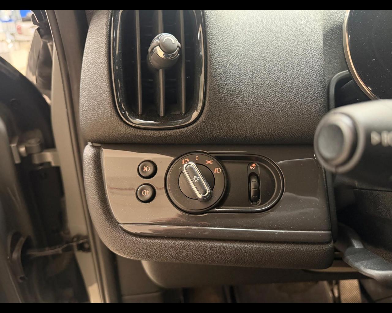 MINI Mini Countrym.(F60) - Mini 1.5 One D Northwood Edition Countryman