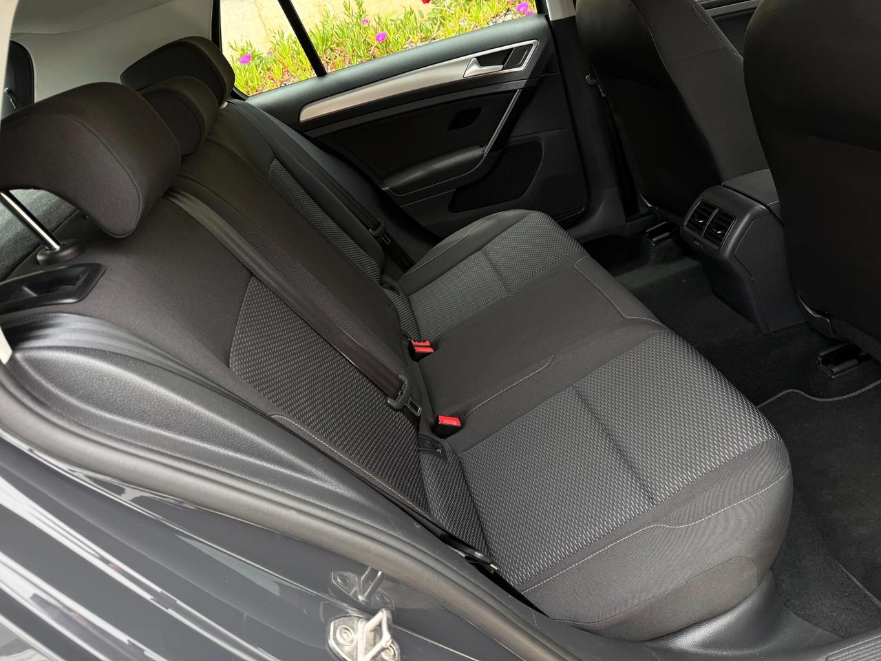 Volkswagen Golf 7.5 ª 1.6 TDI cv 90 TDI Business Blue Motion Technology.