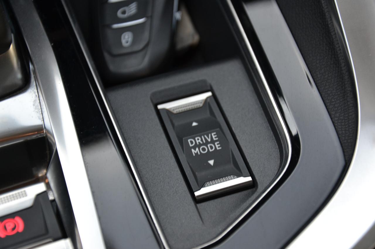 Peugeot 3008 NEW 1.5 BlueHDi 130CV EAT8 ALLURE **PREZZO VERO**