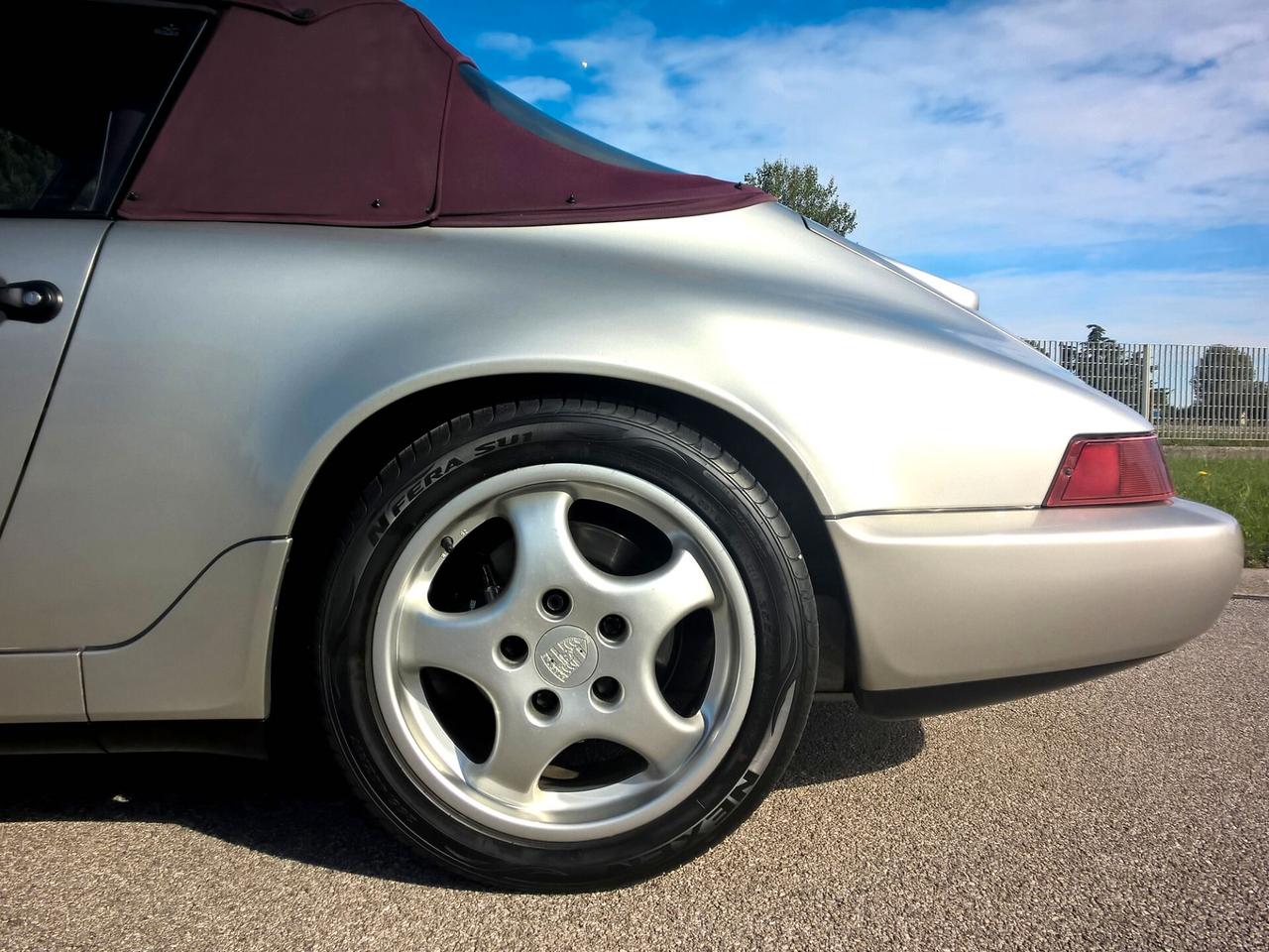 Porsche 911 964 Carrera 2 Cabriolet