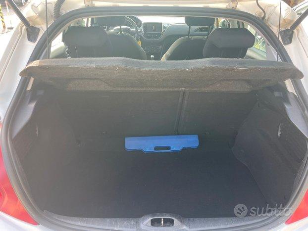 PEUGEOT 208 1.4 HDi 68CV 5p. AUTOCARRO - 2014