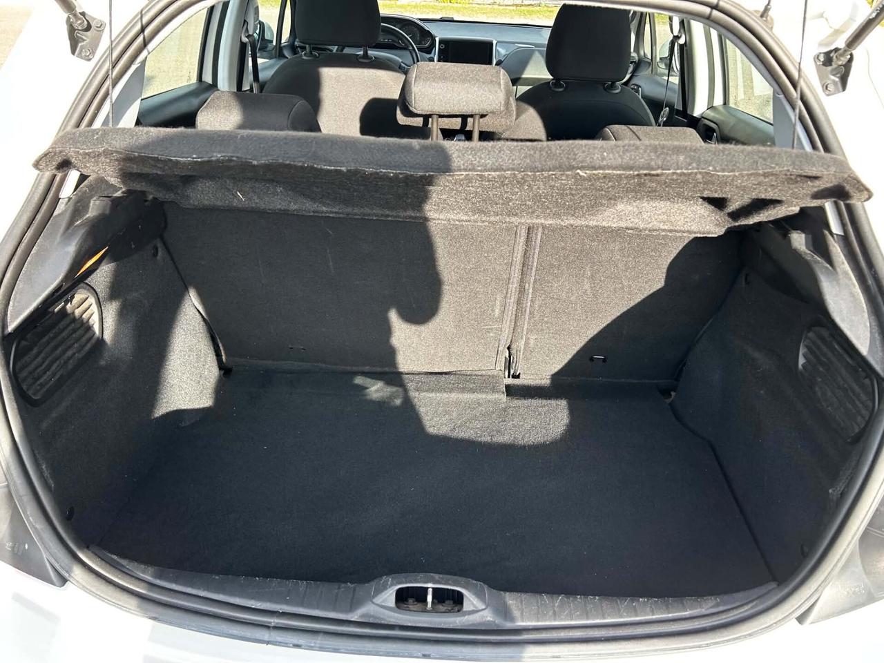 Peugeot 208 BlueHDi 75 5 porte EURO 6 NEOPATENTATI