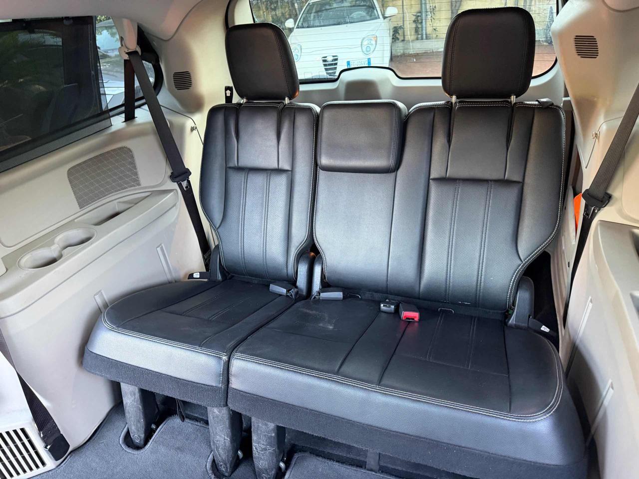 Lancia Voyager 2.8 Turbodiesel Platinum 163 CV MOTORE NUOVO! FULL