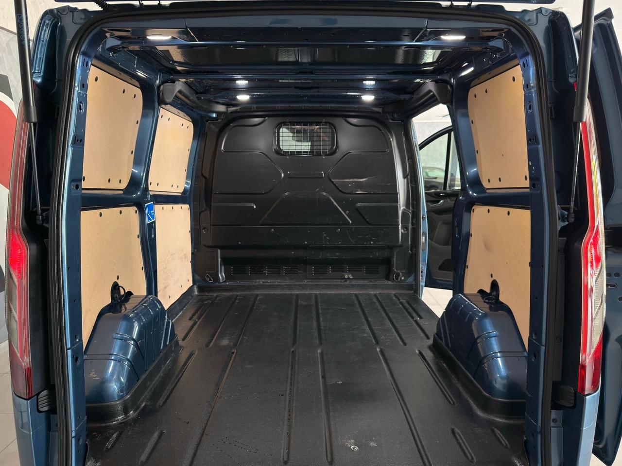 Ford Transit Custom 320 2.0 EcoBlue 185 PC Furgone Sport