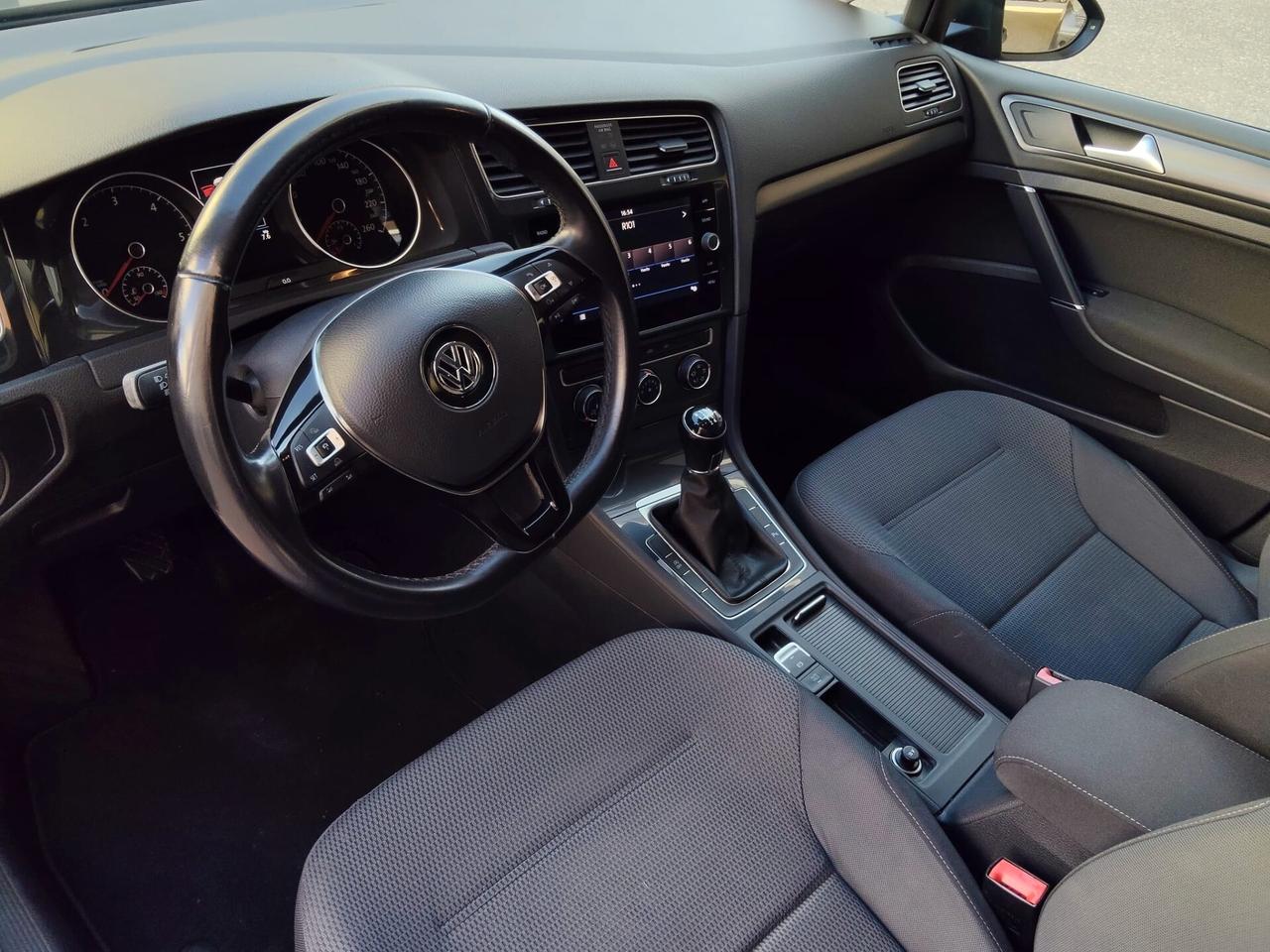 Volkswagen Golf 1.6 TDI 115 cv 5p. Business BlueMotion Technology Neopatentati