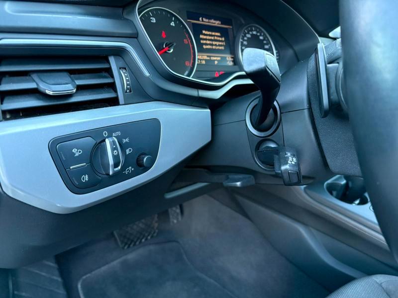 Audi A4 Avant 35 2.0 tdi 150cv s-tronic