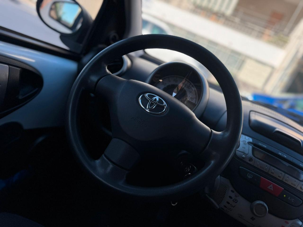 Toyota Aygo 1.0 12V VVT-i Orange Connect GPL