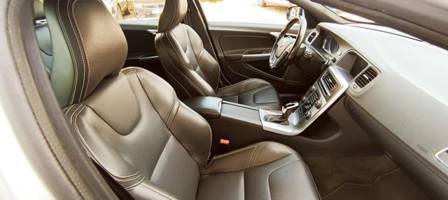 VOLVO V60 D3 Momentum