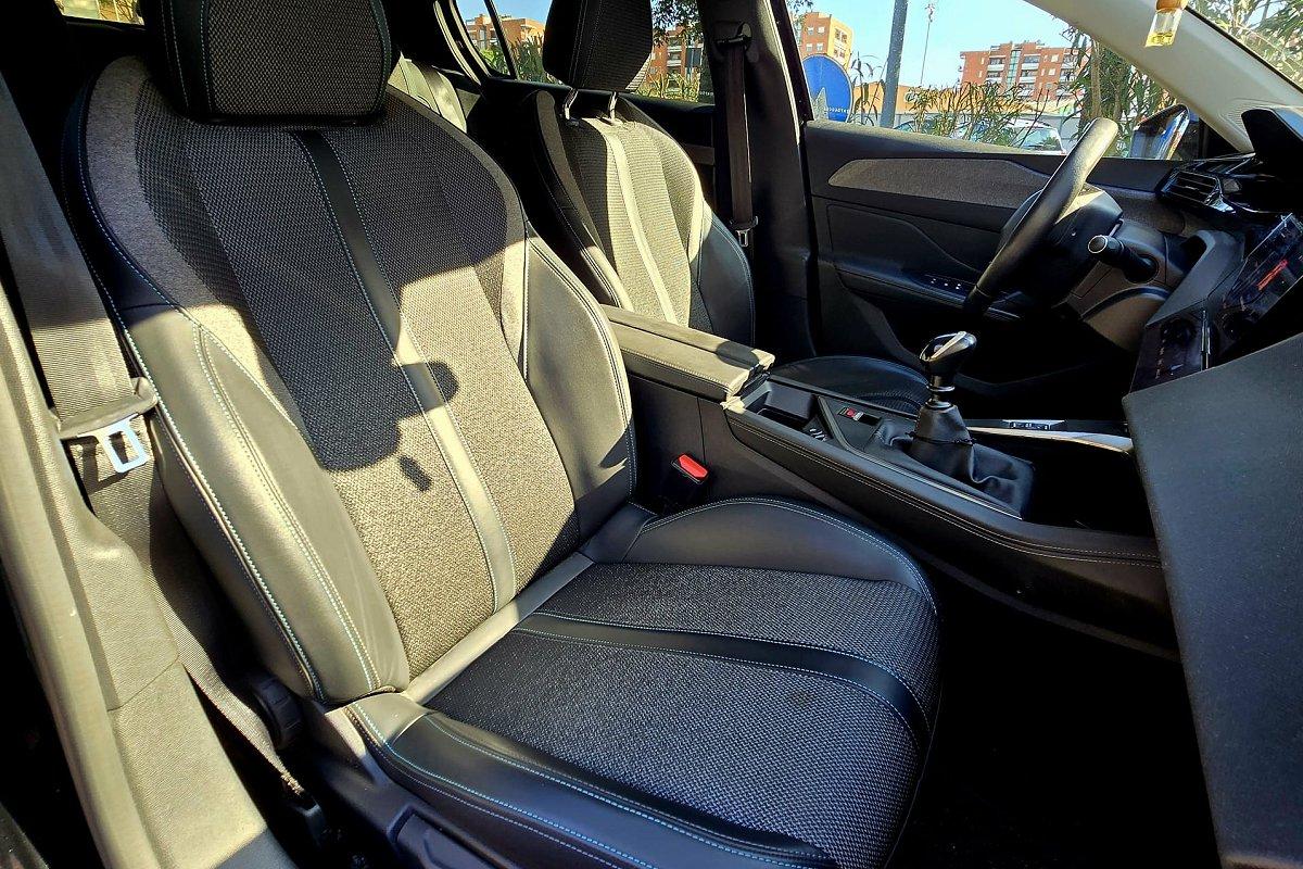 PEUGEOT 308 BlueHDi 130 S&S Allure Pack