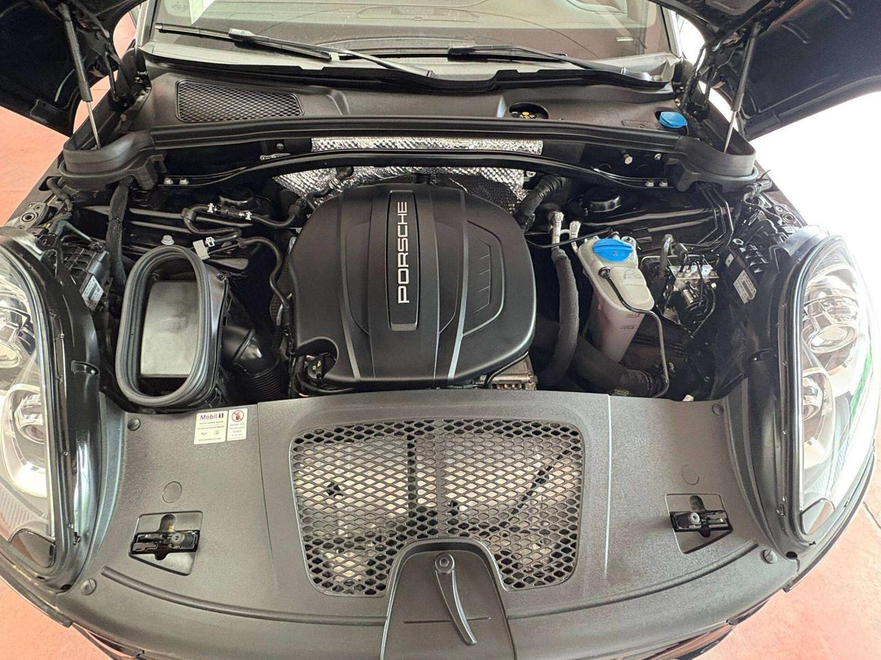 PORSCHE MACAN 4X4CAMBIO AUT. Benz.2000 CV 252 Km 121.000 garanzia 12 mesi