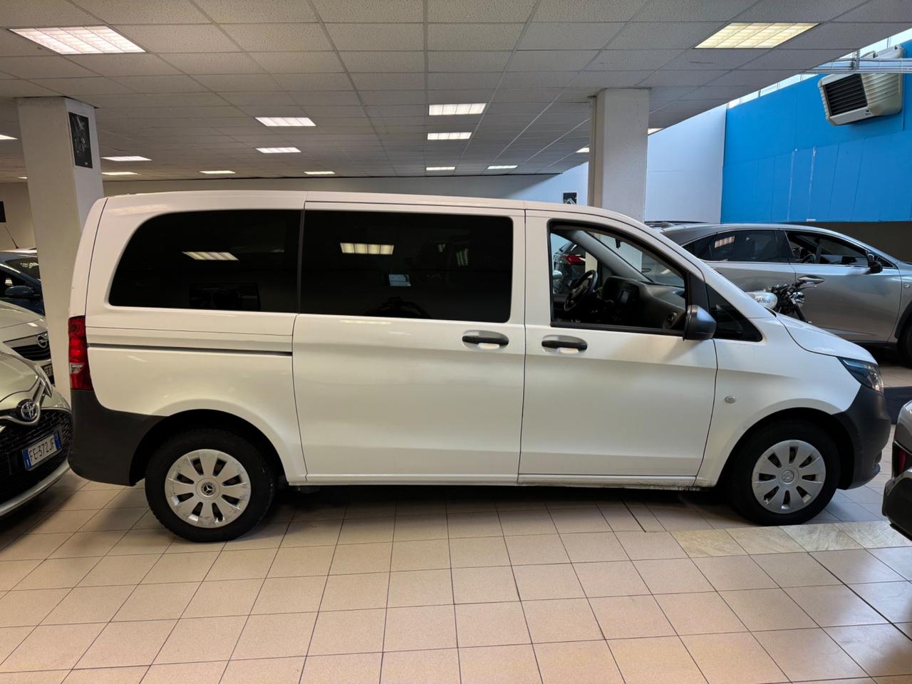 Mercedes-benz Vito 2.2 114 CDI PC Mixto Compact