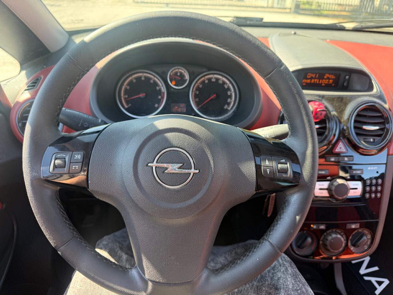 Opel Corsa 1.2 Benzina NEOPATENTATI UNIPROPRIETÀ