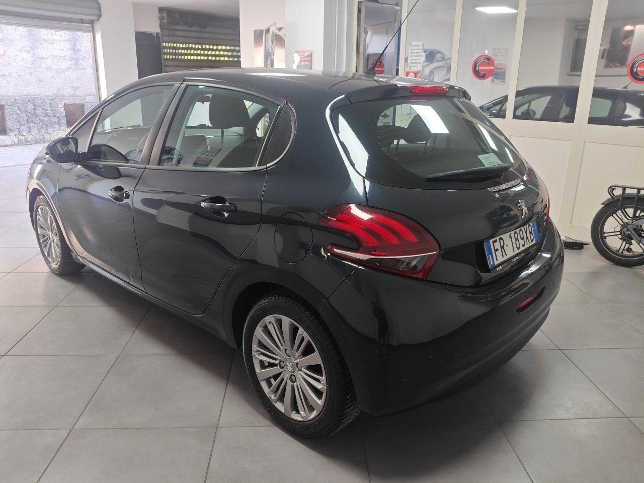 Peugeot 208 5 Porte 208 5p 1.2 puretech Allure s&s 82cv my18