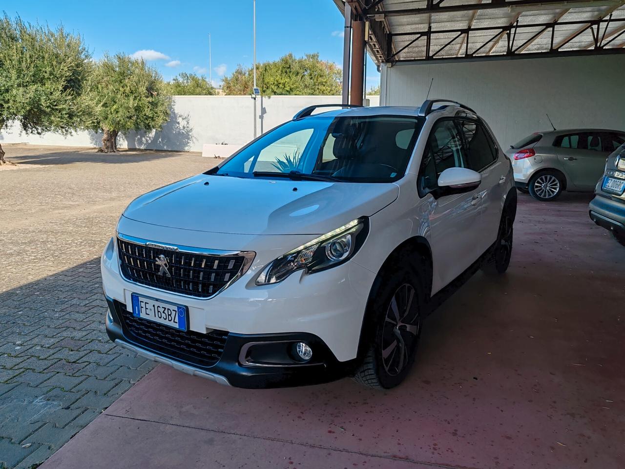 Peugeot 2008 1.6 HDI Allure - NAVI