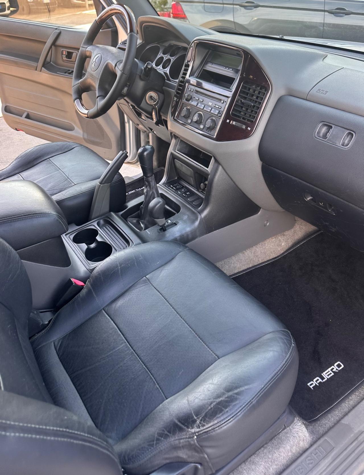 Mitsubishi Pajero 3.2 DI-D 165cv 3p. GLS GANCIO TRAINO