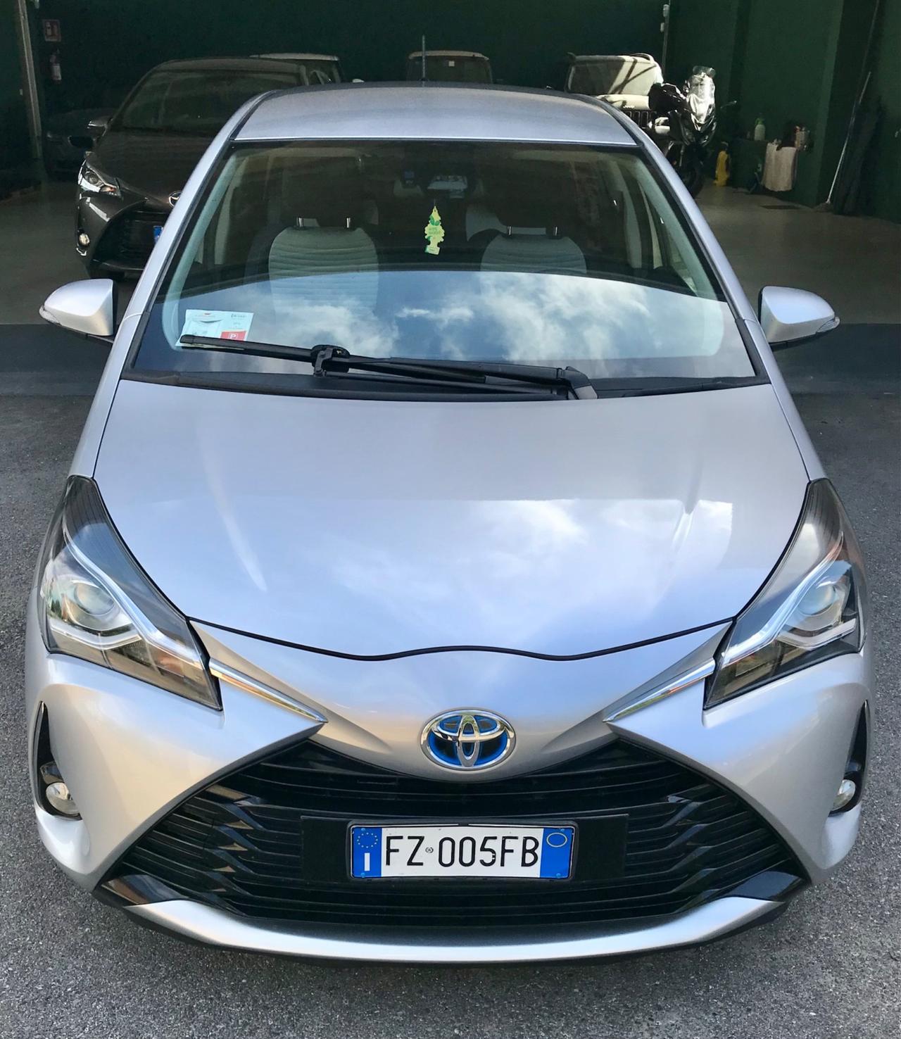 Toyota Yaris 1.5 Hybrid 5 porte Active