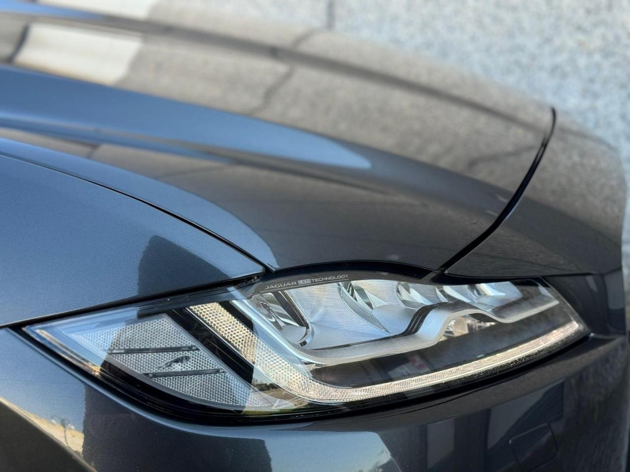 Jaguar F-Pace 2.0 D 180 CV AWD Motore da Controllare