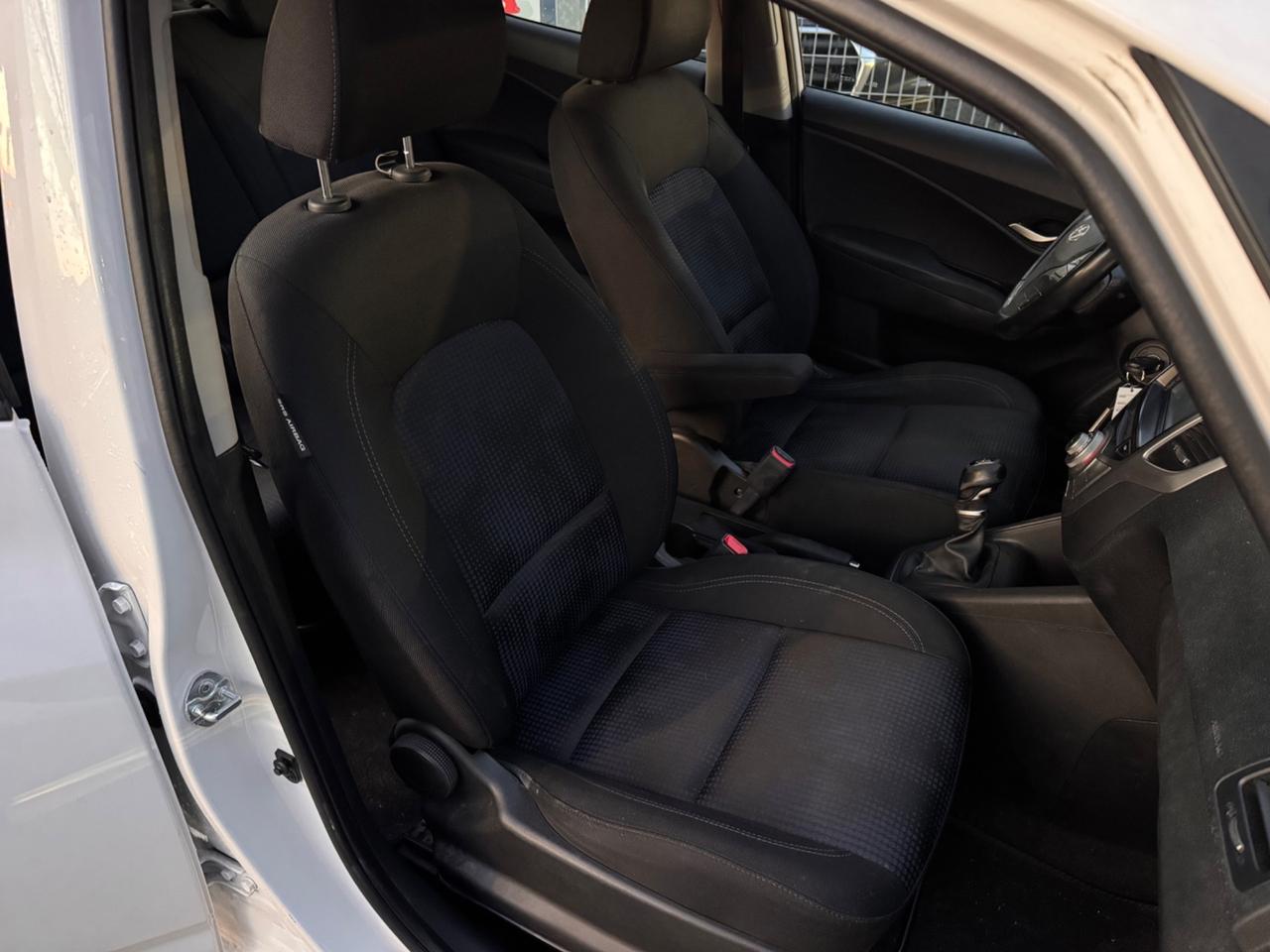 Hyundai iX20 1.4 CRDI 90 CV neopaten garanzia 12 m