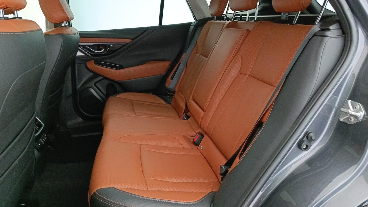 SUBARU Outback 2.5i Premium lineartronic