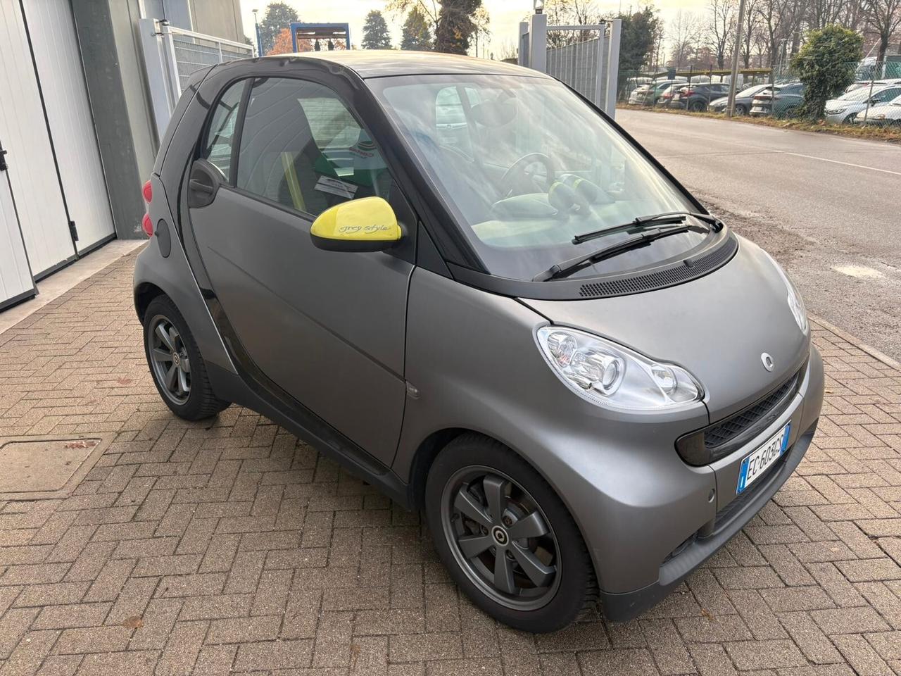 Smart ForTwo 1000 52 kW coupé limited greystyle