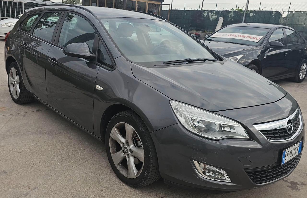 Opel Astra 1.4 Turbo 140CV Sports Tourer GPL Tech Cosmo