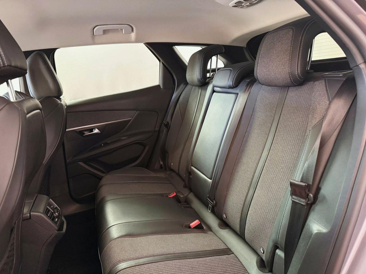 Peugeot 3008 BlueHDi 130 S&S Allure Pack