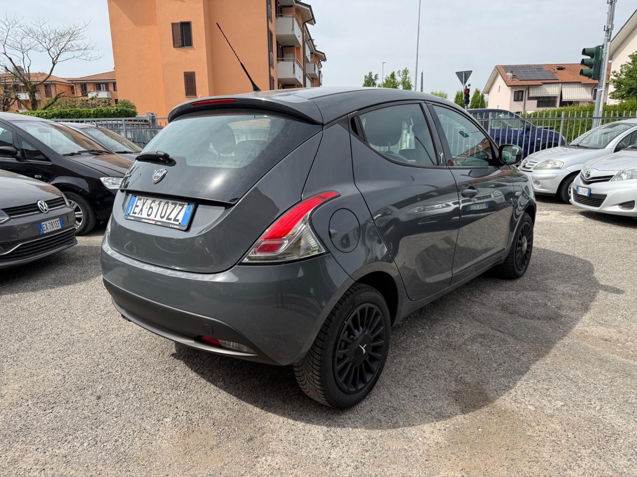 Lancia Ypsilon 1.2 69 CV 5 porte Elefantino