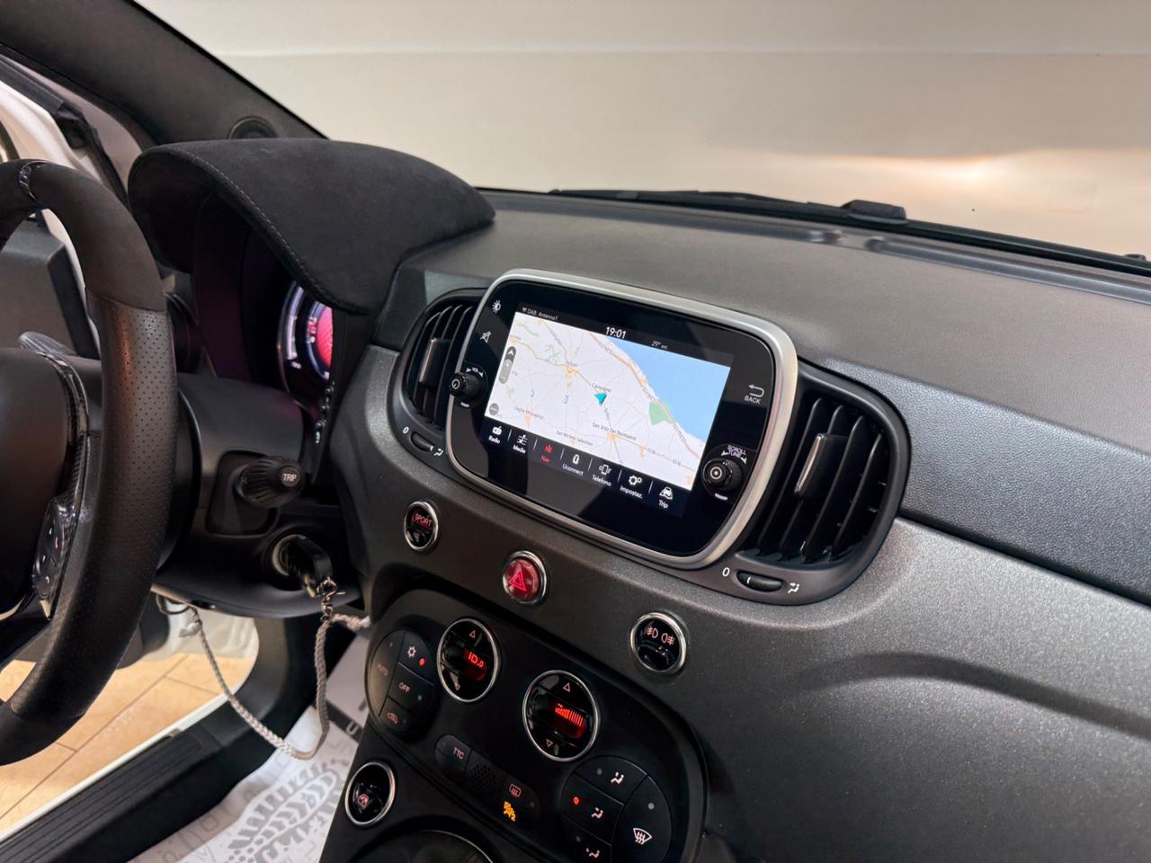 Abarth 595 1.4 Turbo T-Jet 180 CV Competizione