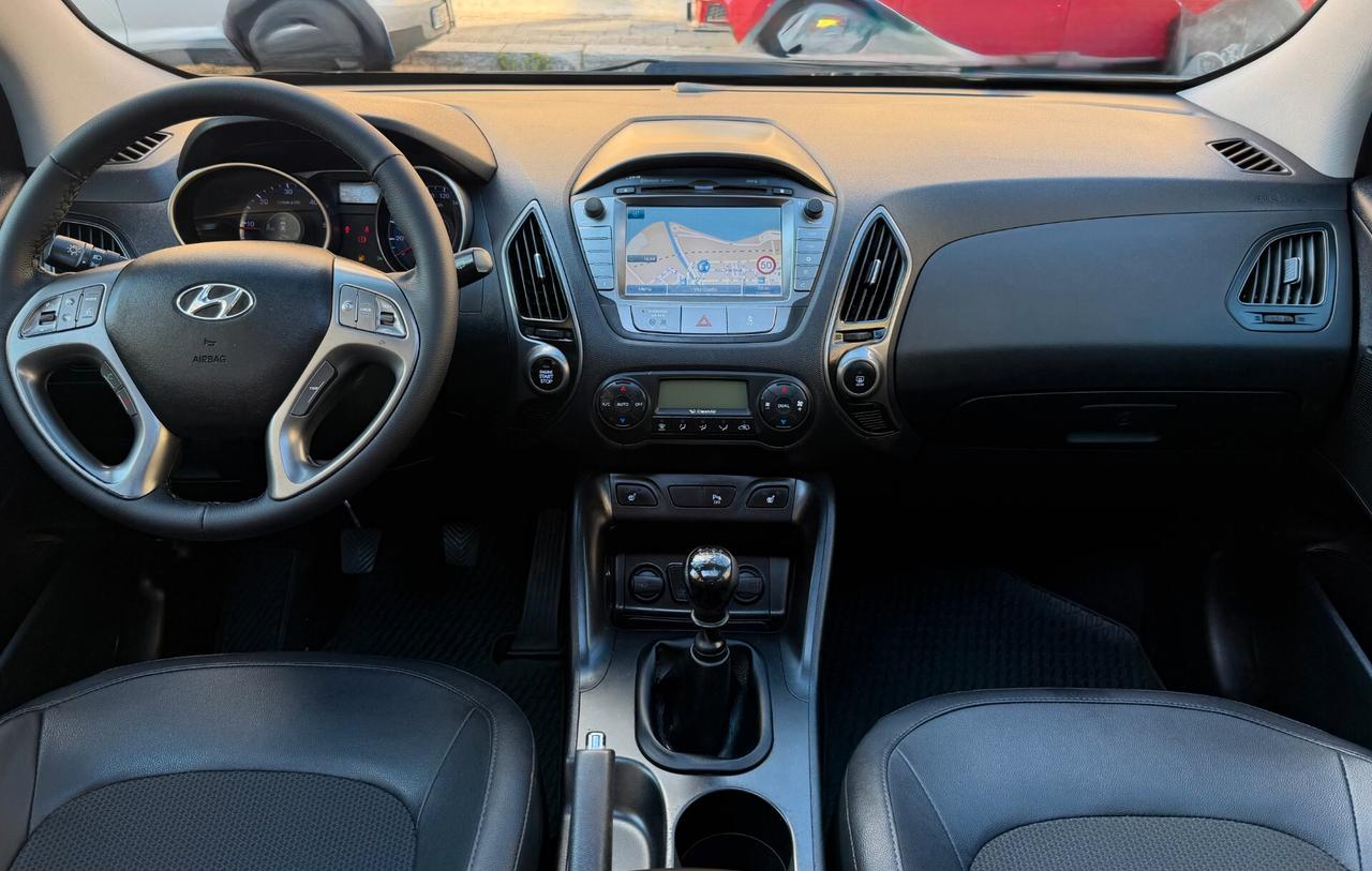 Hyundai iX35 1.7 CRDi 2WD Xpossible PANORAMA