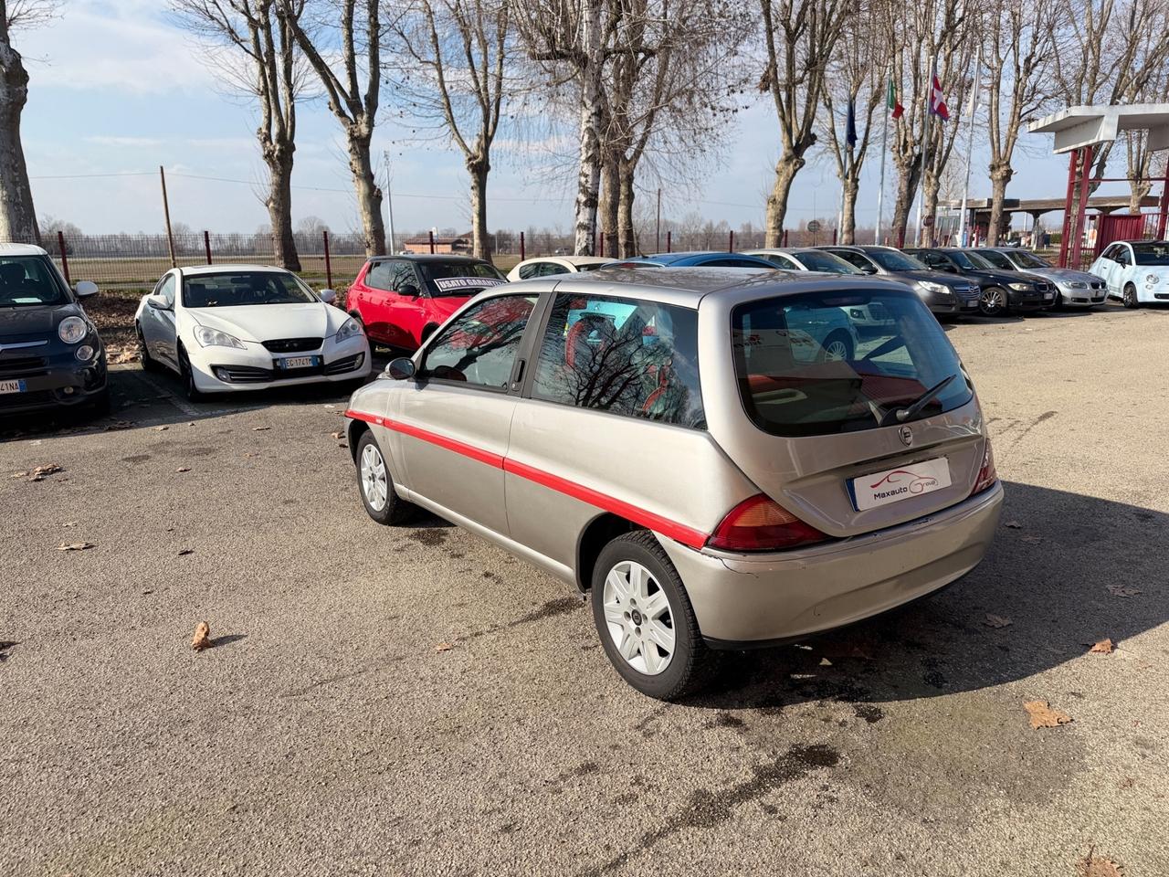 Lancia Y 1.2i cat Elefantino Blu