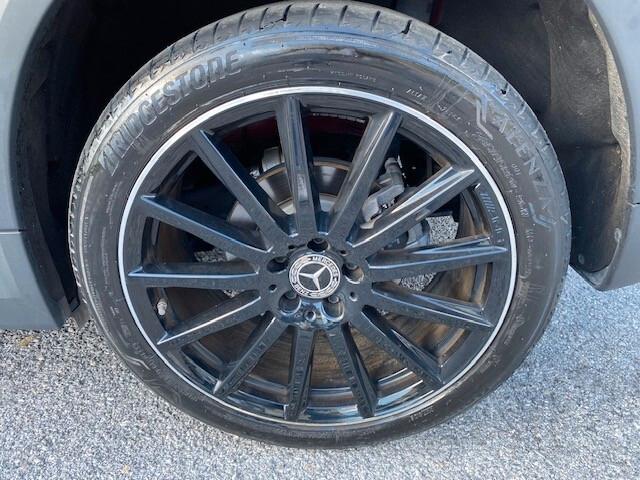 MERCEDES BENZ GLA 200 D AUTOMATIC 4MATIC AMG LINE