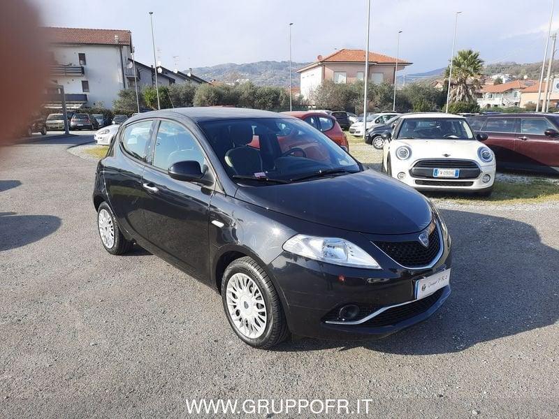 Lancia Ypsilon 1.2 69 CV 5 porte Gold