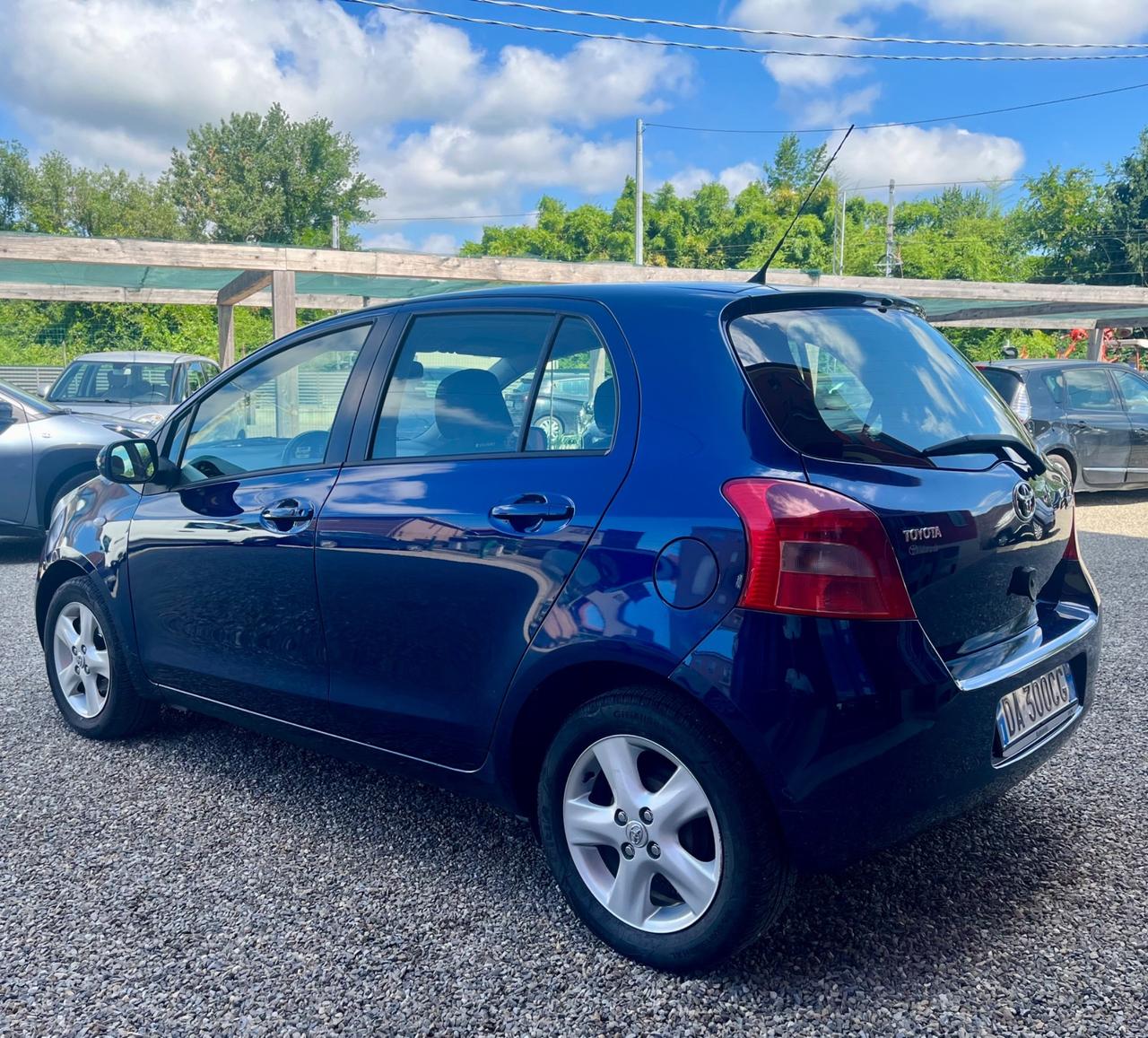 Toyota Yaris 1.0 5 porte Sol