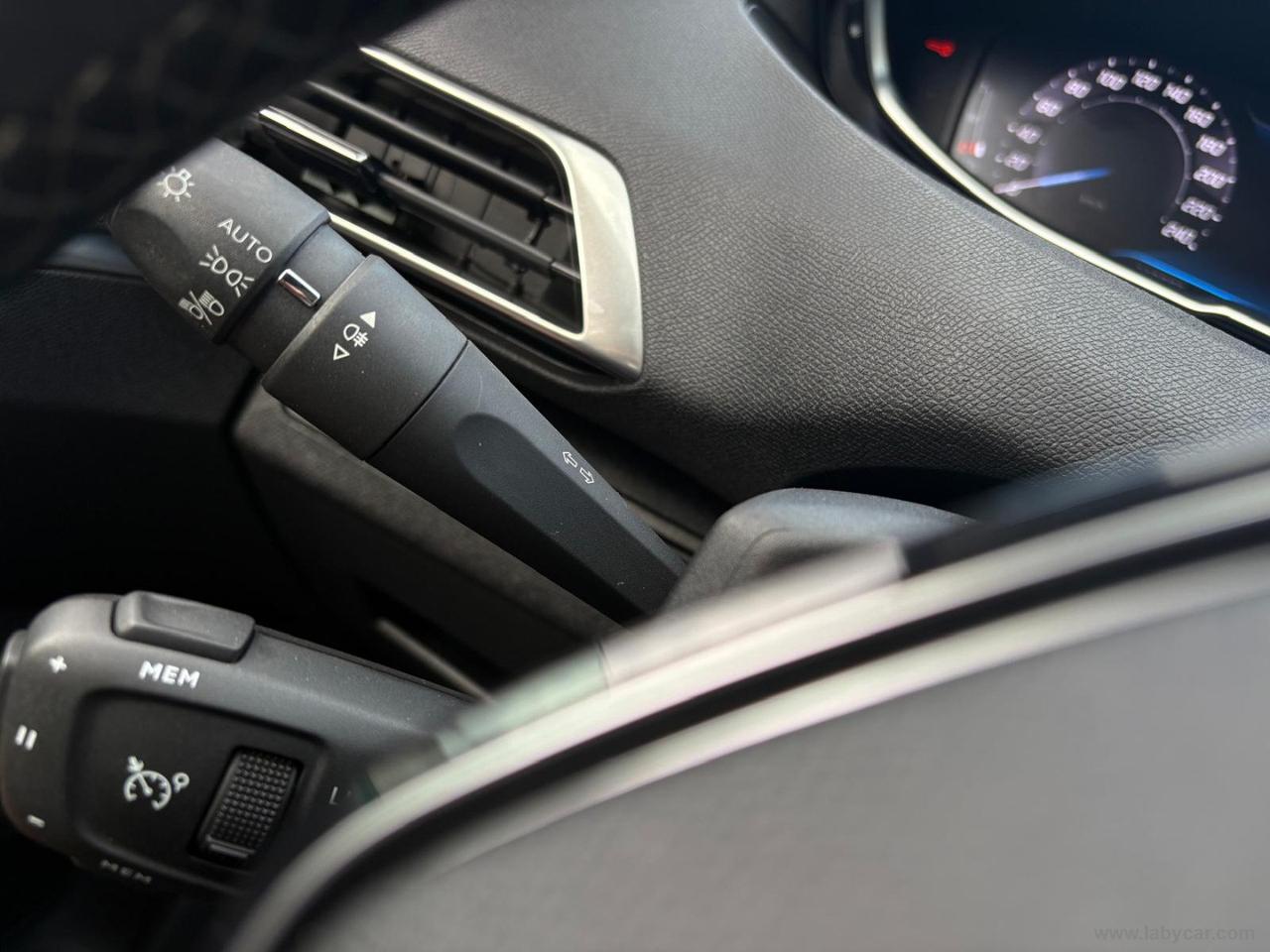 PEUGEOT 3008 BlueHDi 130 S&S Allure Pack COME NUOVA