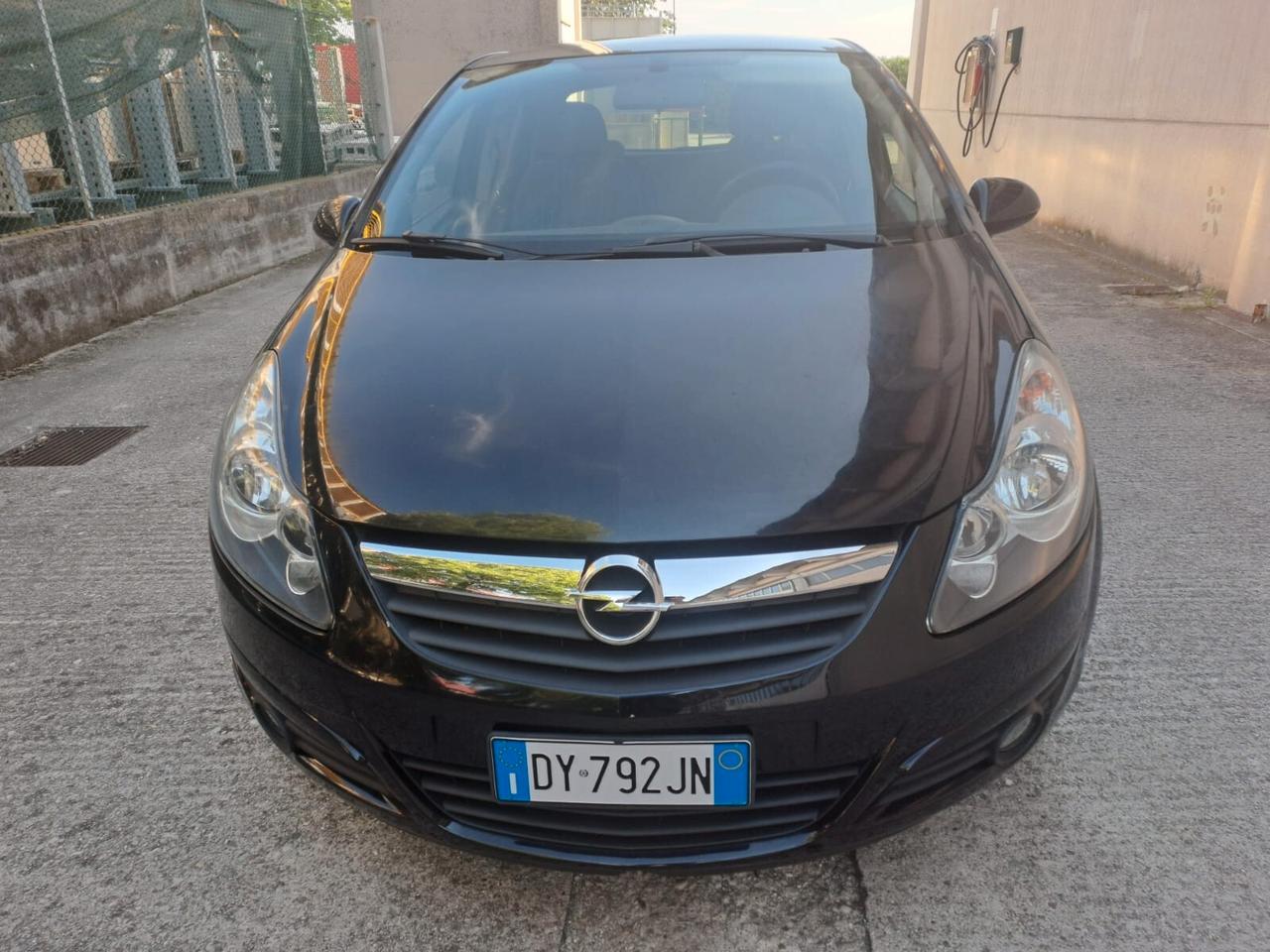 Opel Corsa 1.2 5 porte Cosmo